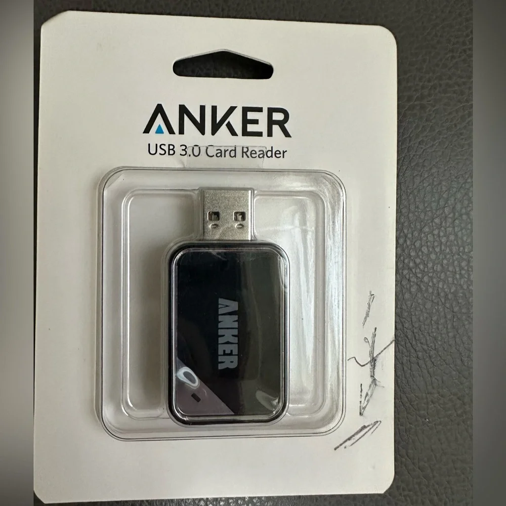 NWTs Anker USB 3.0 Card Reader